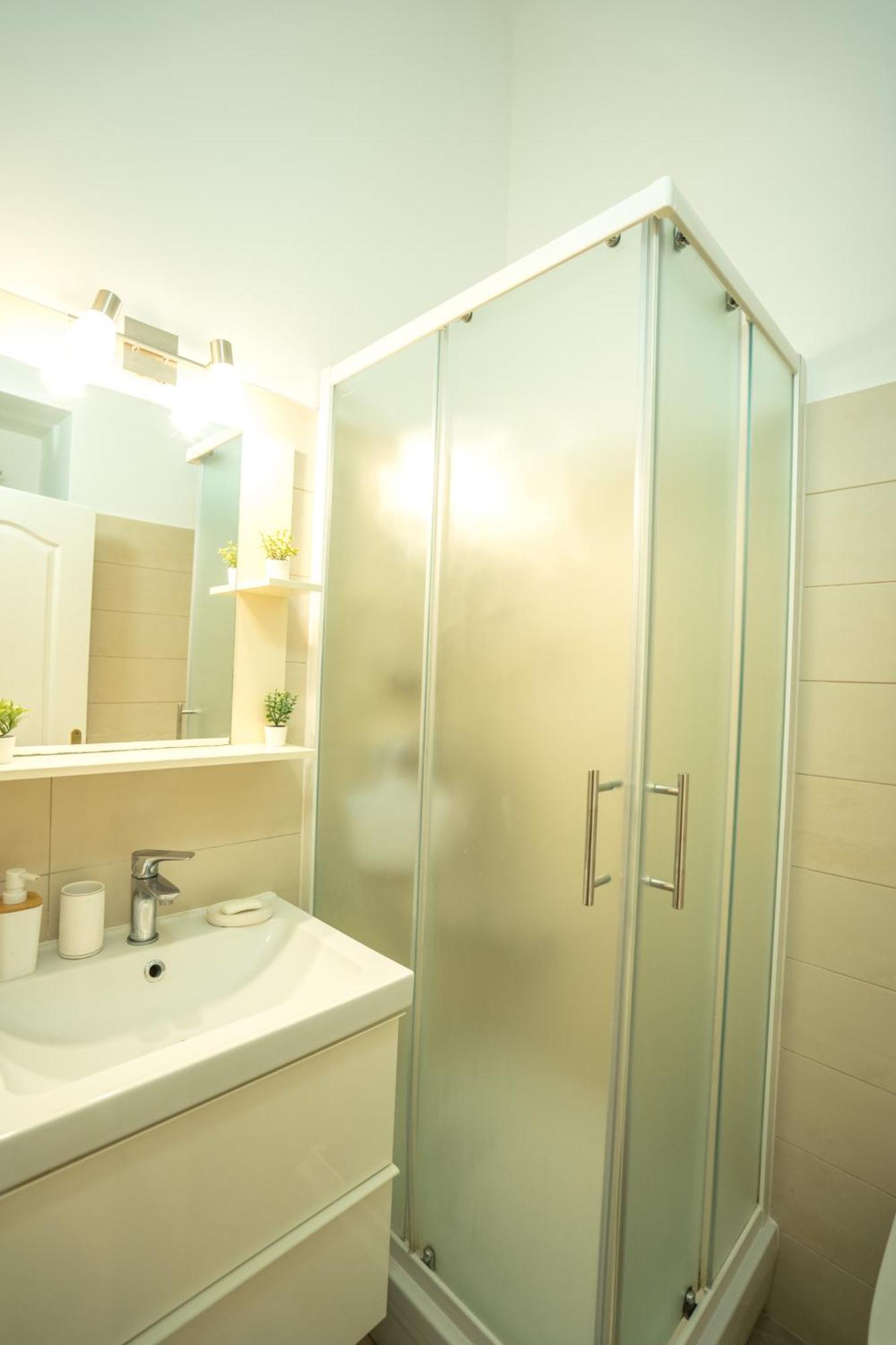 Apartman Iris Загреб Екстериор снимка
