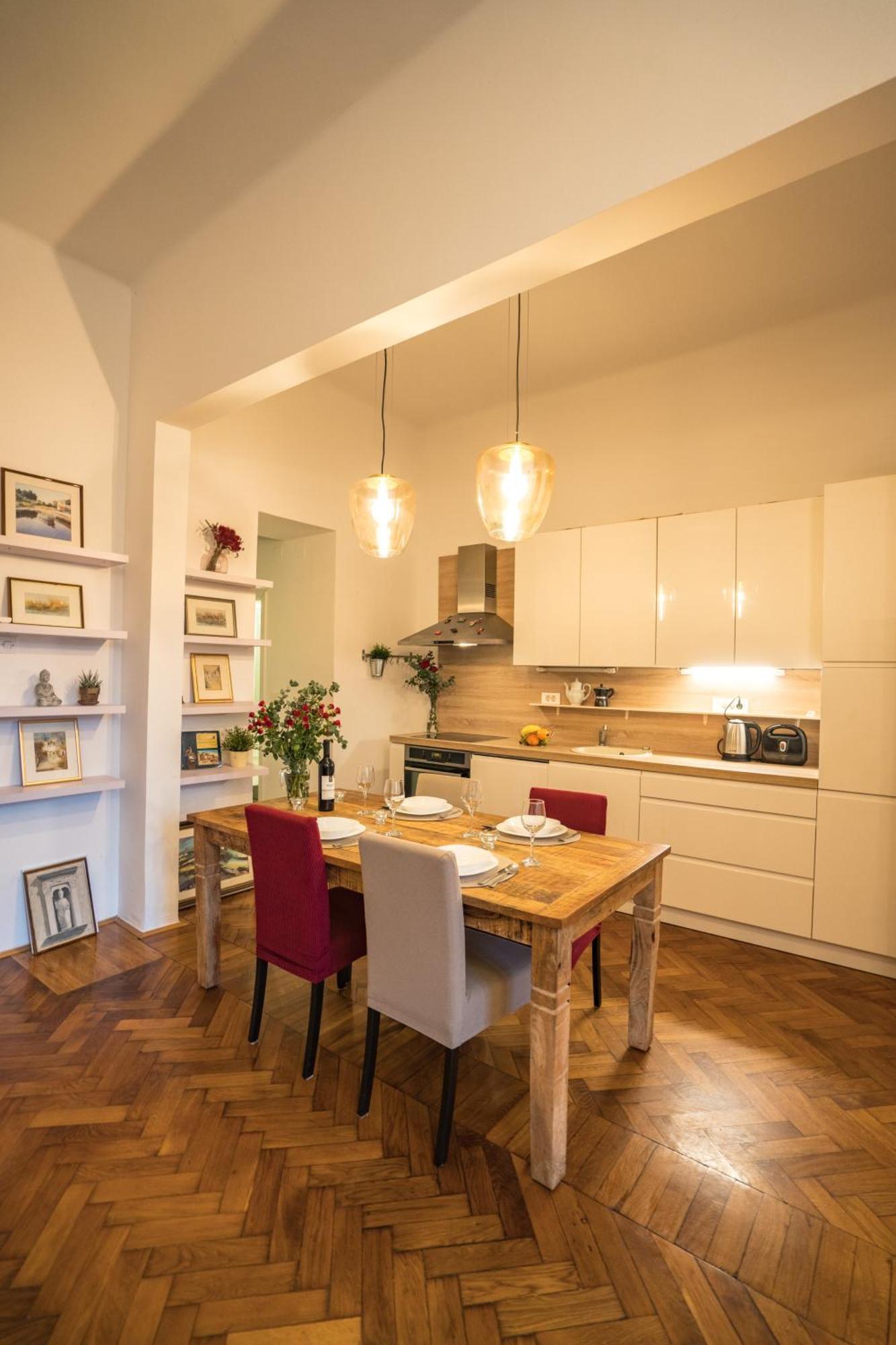 Apartman Iris Загреб Екстериор снимка