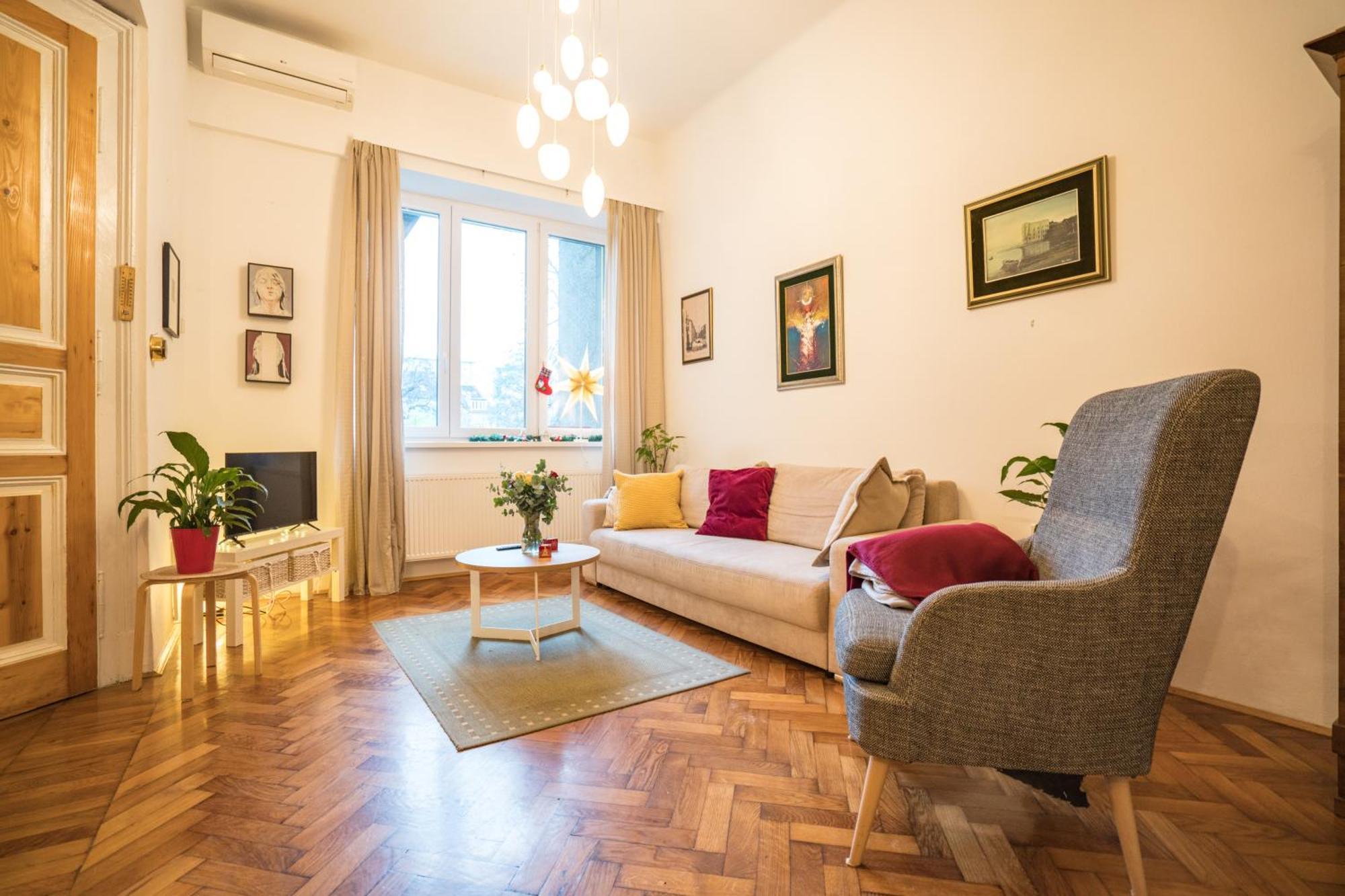Apartman Iris Загреб Екстериор снимка